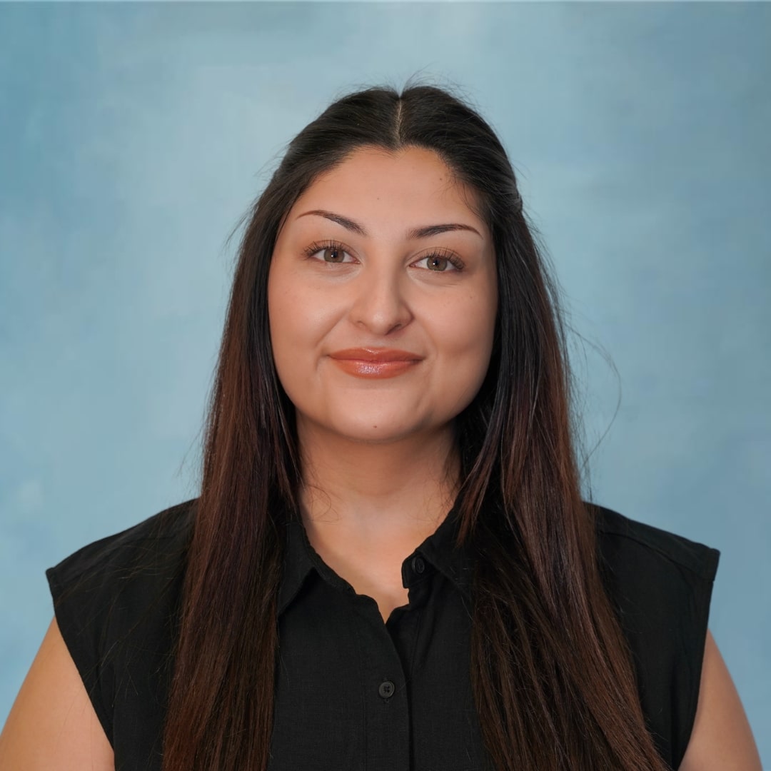 Claudia Villegas-Avalos Full Headshot